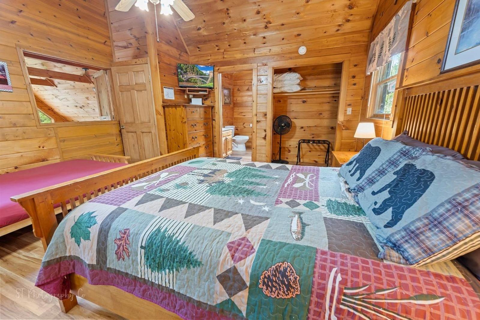 Hibernation Station Cabin 塞维尔维尔 外观 照片